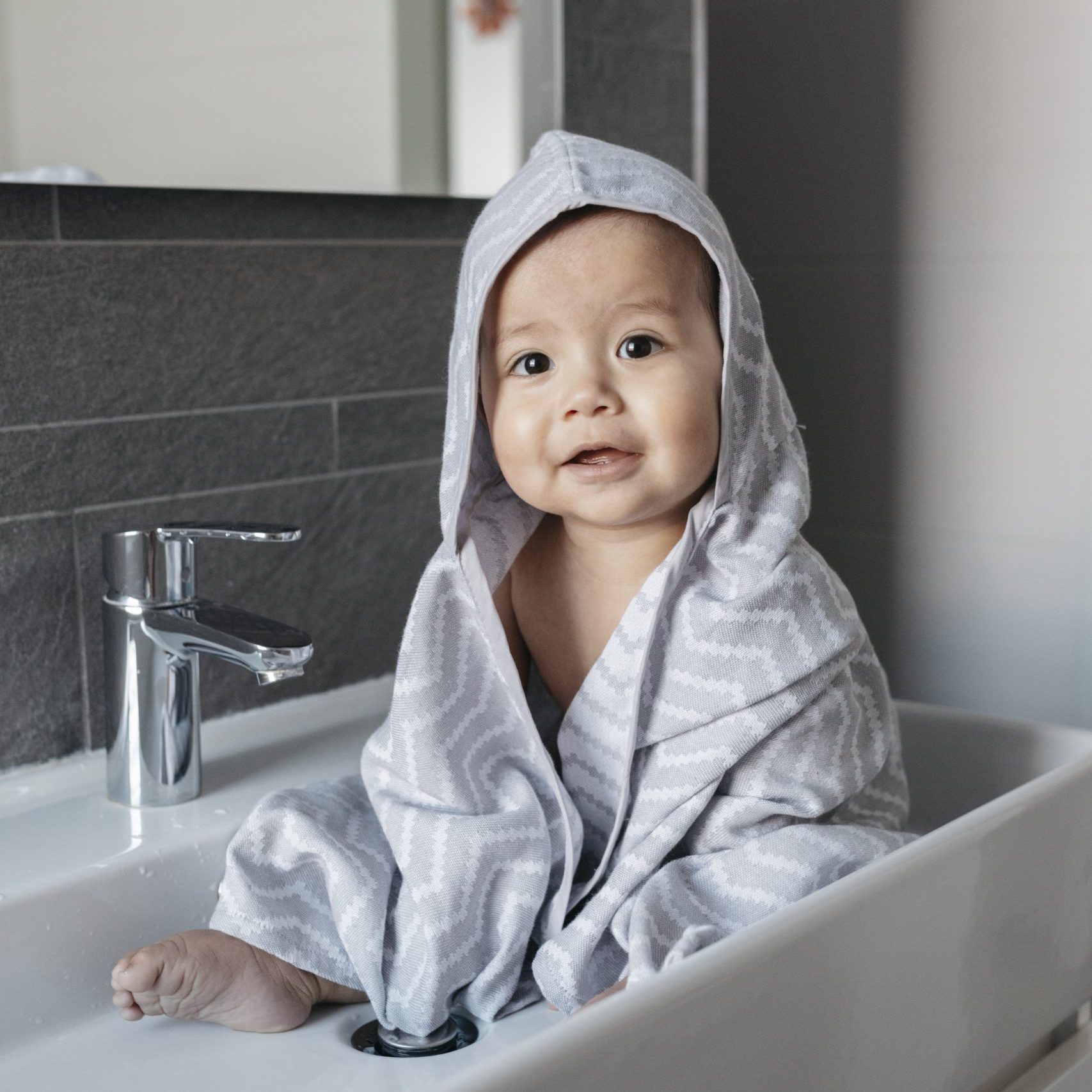 Blenker Hooded Towel Silver Grey